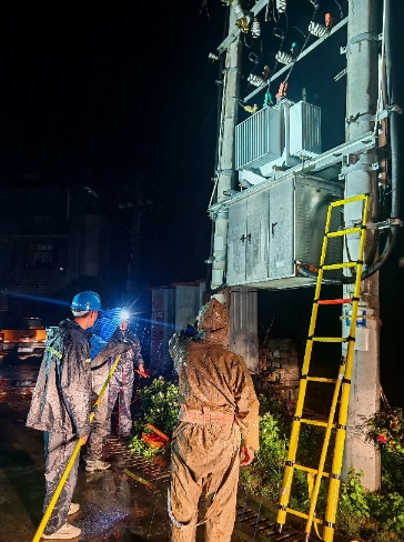湖北通城：驚雷過后，150戶停電無訴求